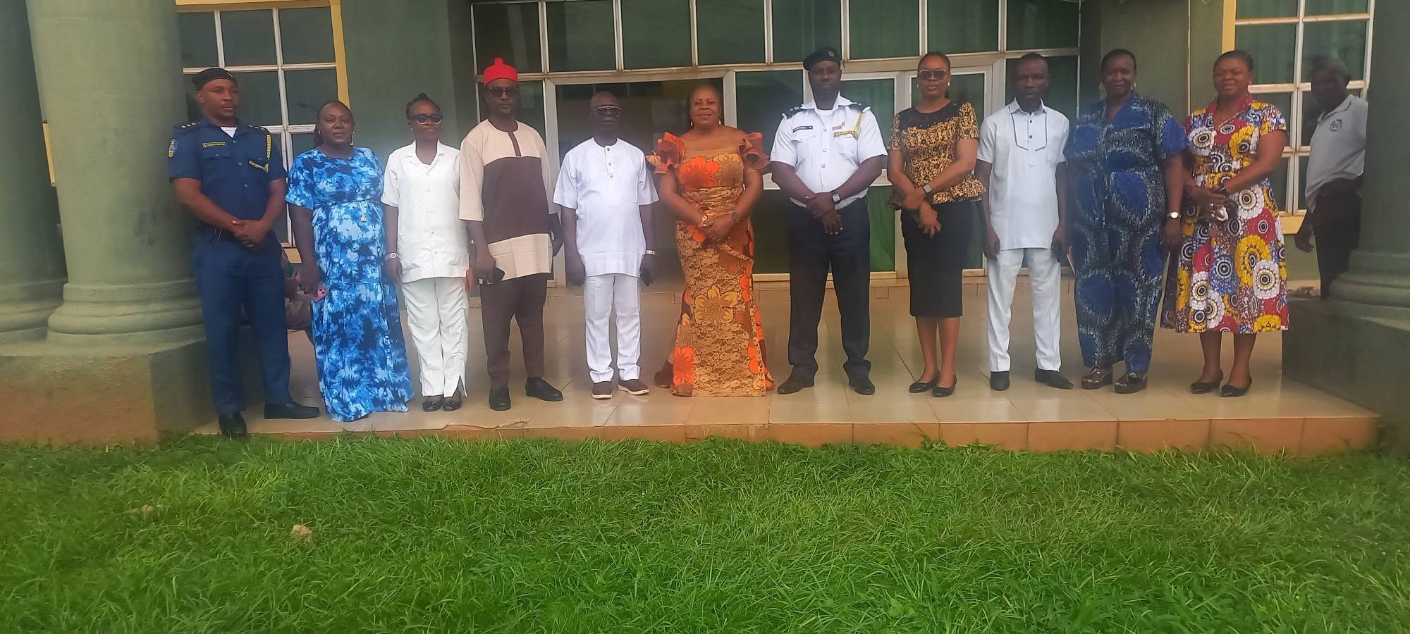 COOUTH CMD WELCOMED FIRE SERVICE OFFICIALS