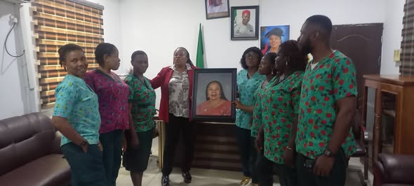 DR. UMEAKUEWULU RECEIVES HEALTH RECORDS DEPARTMENT