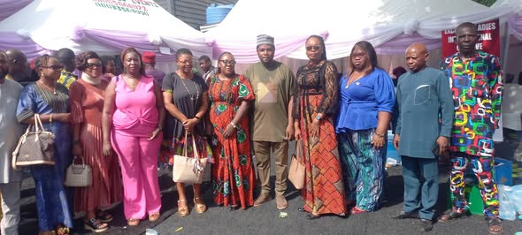 DR. UMEAKUEWULU LEADS MANAGEMENT TEAM ON CONDOLENCE VISIT