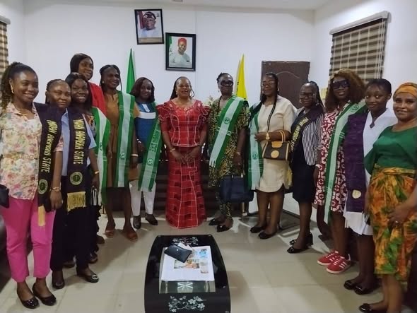 DR. UMEAKUEWULU RECEIVES MWAN