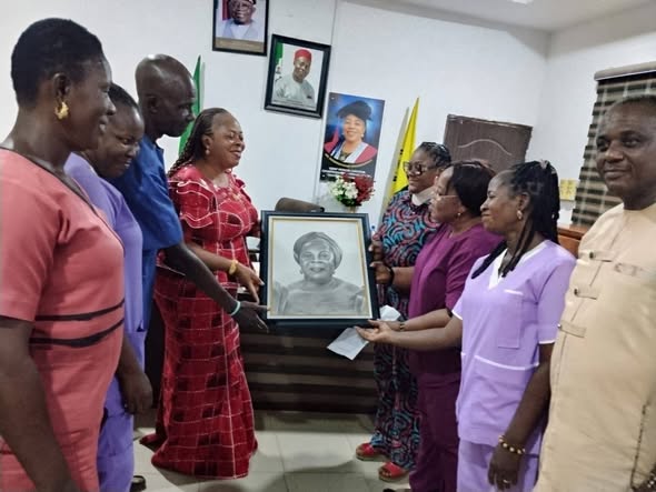 DR. UMEAKUEWULU ENGAGES MINISTRY STAFF