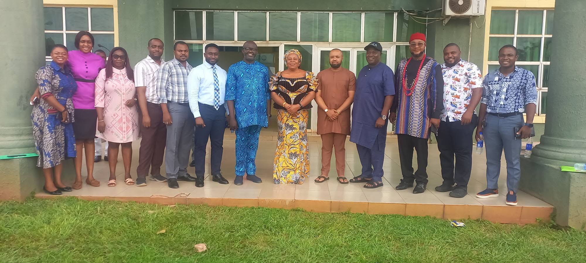 COOUTH CMD RECEIVES NIGERIAN MEDICAL ASSOCIATION
