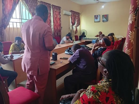 DR. UMEAKUEWULU HOLDS STRATEGIC SESSION WITH CONSULTANTS