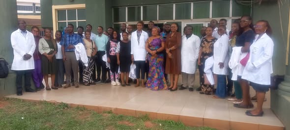 DR. UMEAKUEWULU MEETS RESIDENT DOCTORS