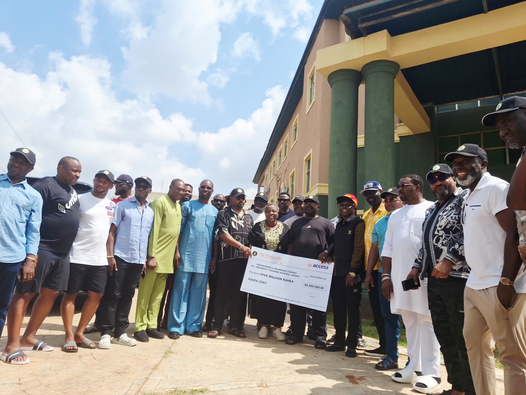 DR. AKABUIKE HAILS DE PINNACLE INTERNATIONAL