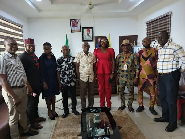 DR. AKABUIKE RECEIVES ECEWS TEAM